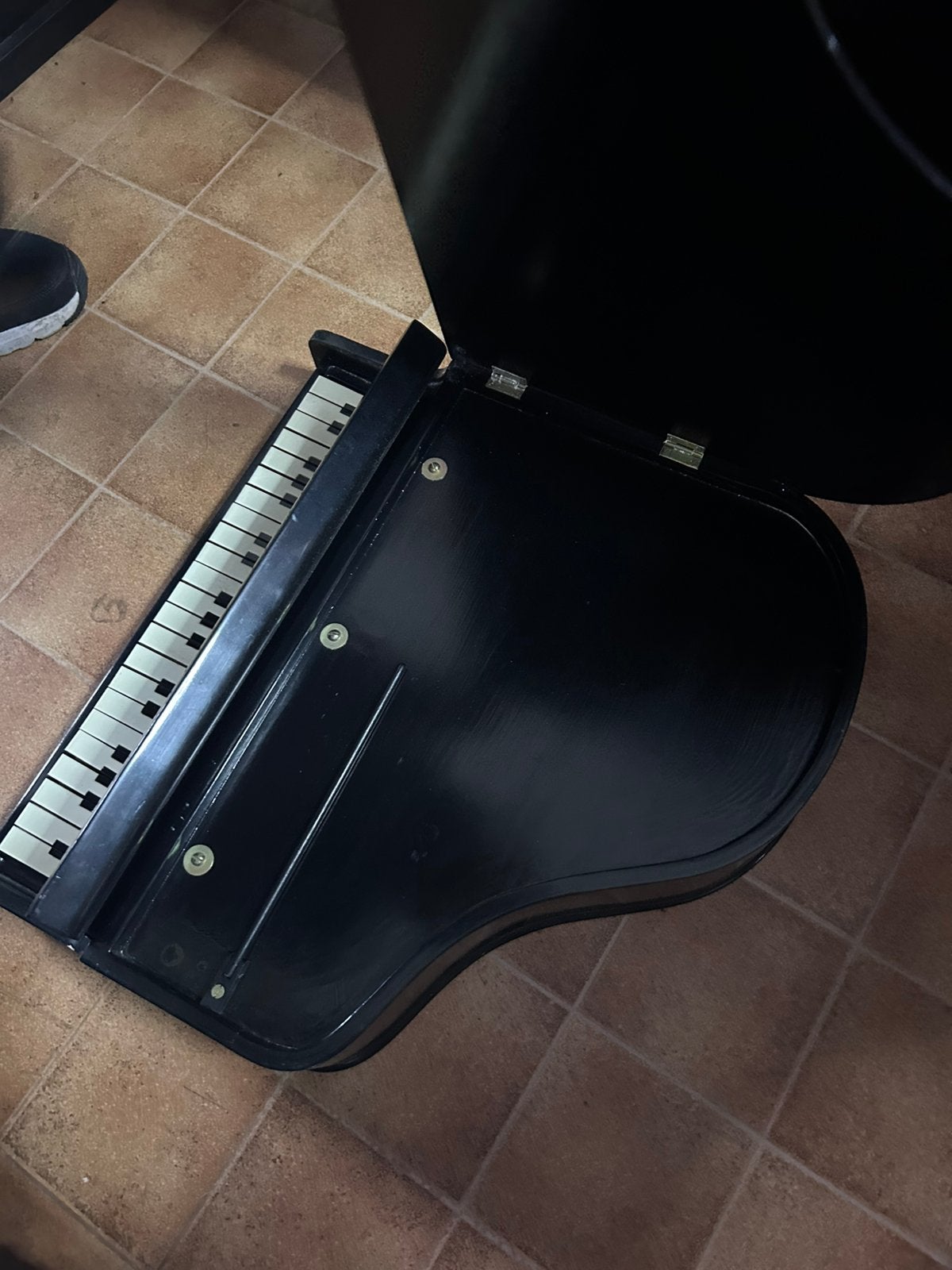 kleine piano met stoeltje, Muziek en Instrumenten, Ophalen, Zo goed als nieuw, Piano