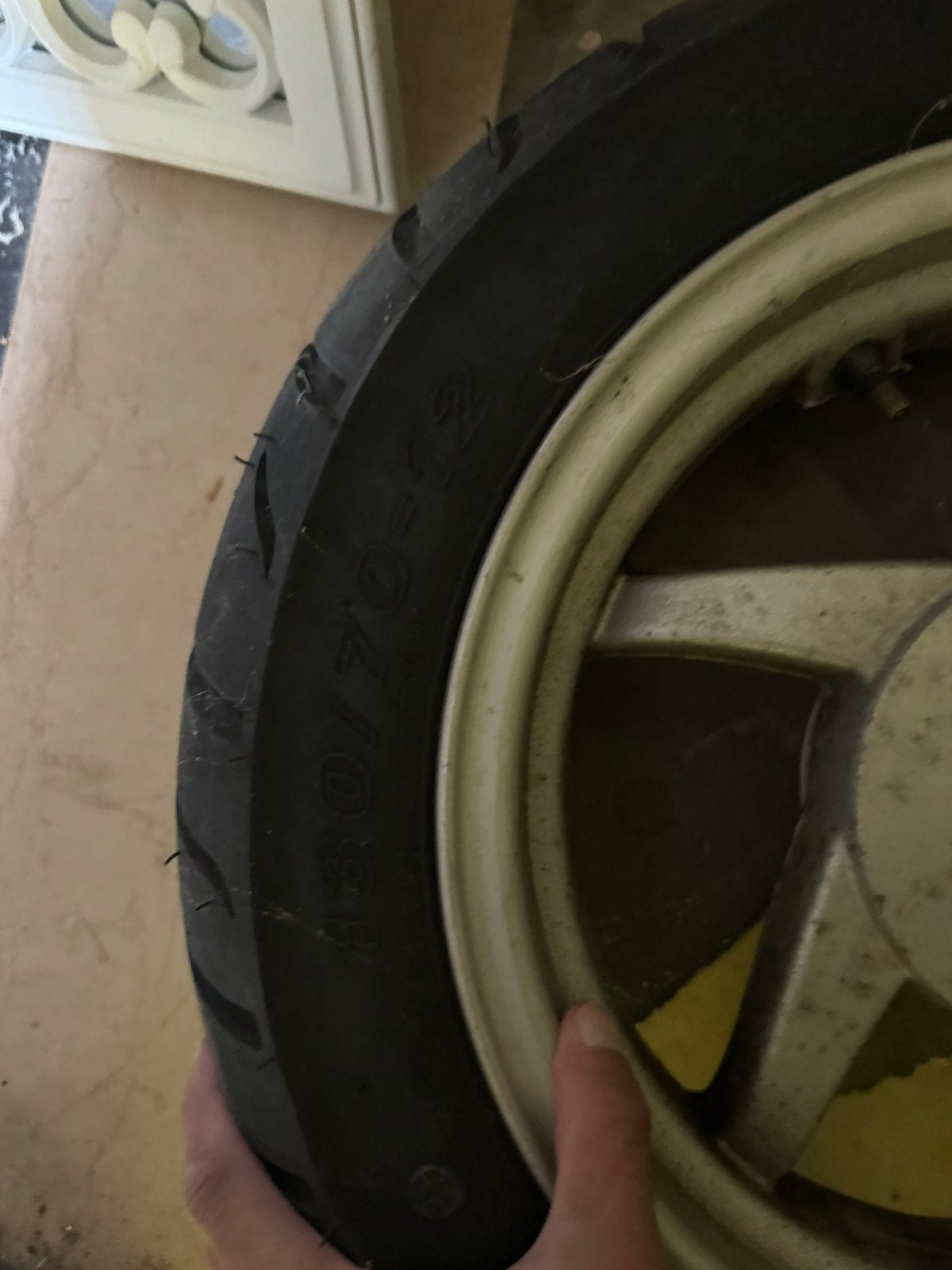 Band voor scooter met velg maat 130 70-12, Motoren, Ophalen