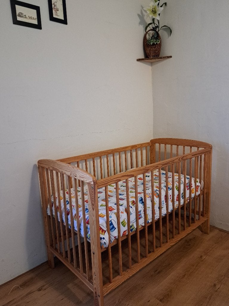 baby ledikant met toebehoren, Ophalen, Zo goed als nieuw, Ledikant