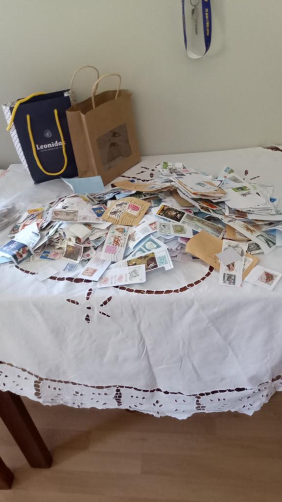 A v Belgische en buitenlandse postzegels doen een bod, Ophalen of Verzenden