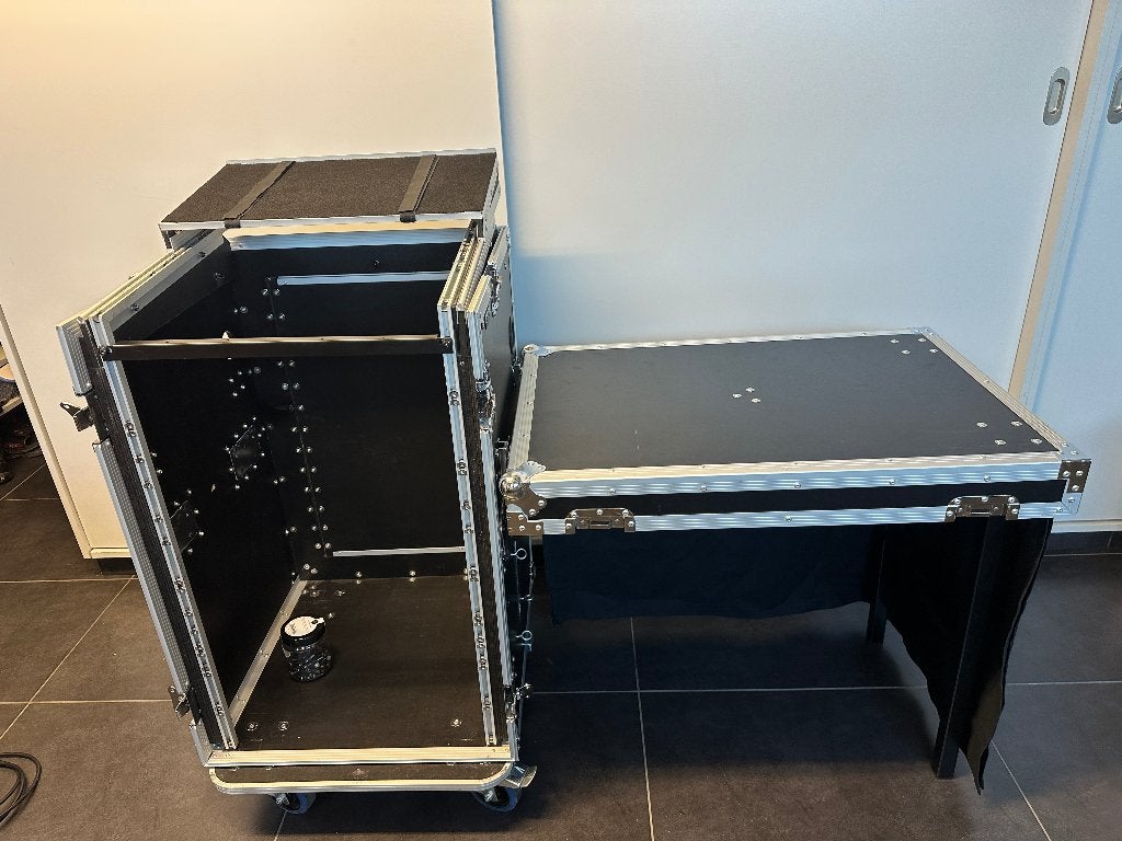 DJ kist 19'' rack case op wielen, Ophalen, Gebruikt, Draaitafel