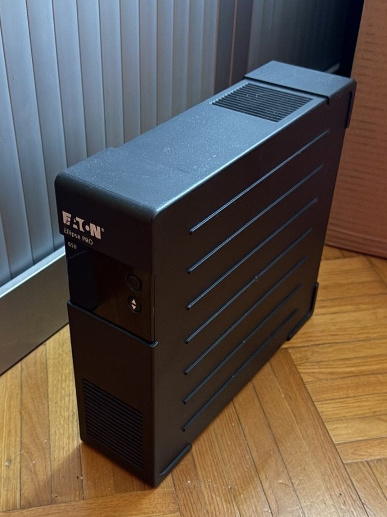UPS Eaton 650VA Pro - nieuwe batterij, Ophalen of Verzenden, Refurbished