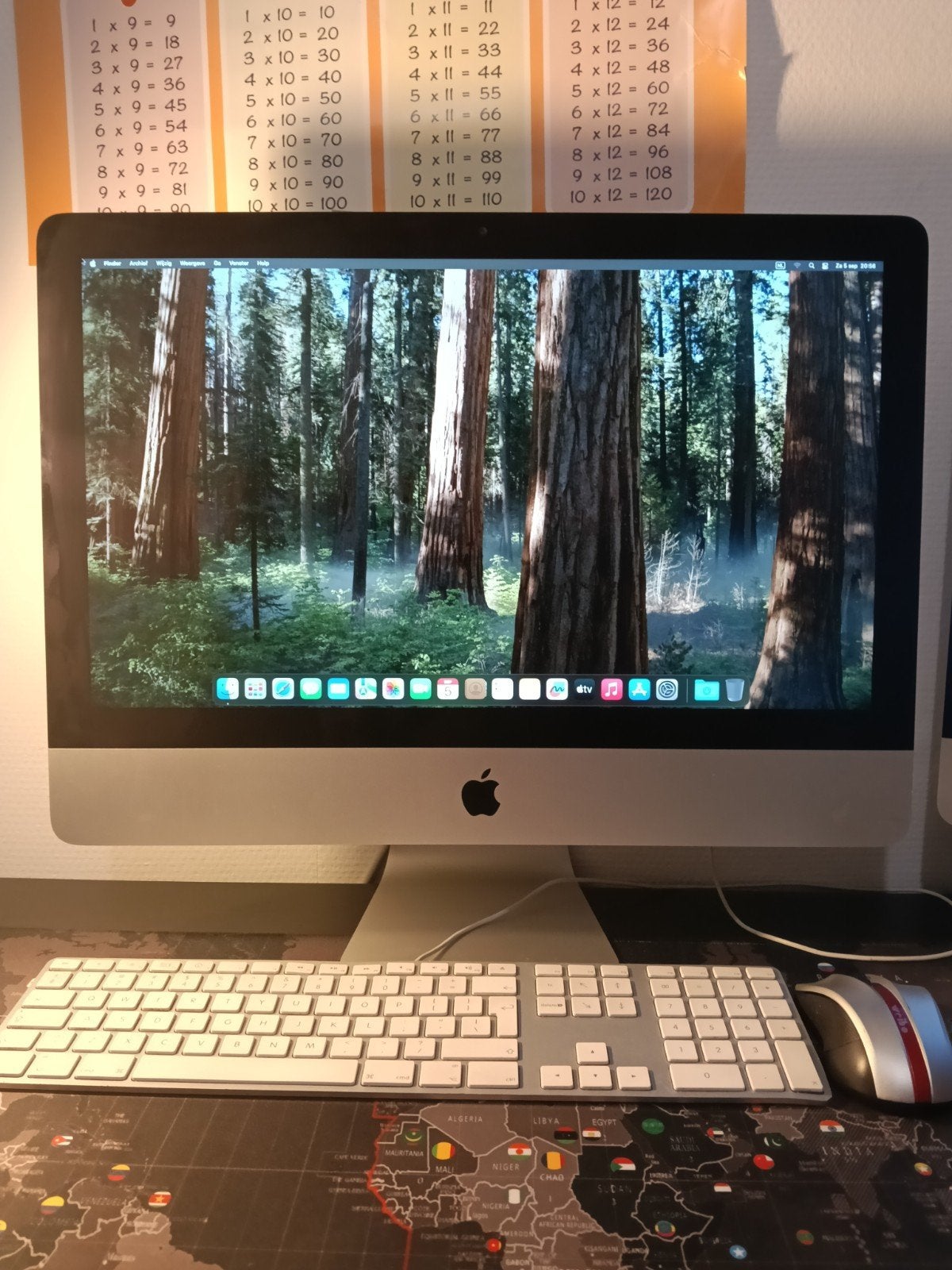 2 iMac late 2015 en de iMac late 2011, Computers en Software, Apple Desktops, Ophalen, HDD en SSD, 21, inch, IMac