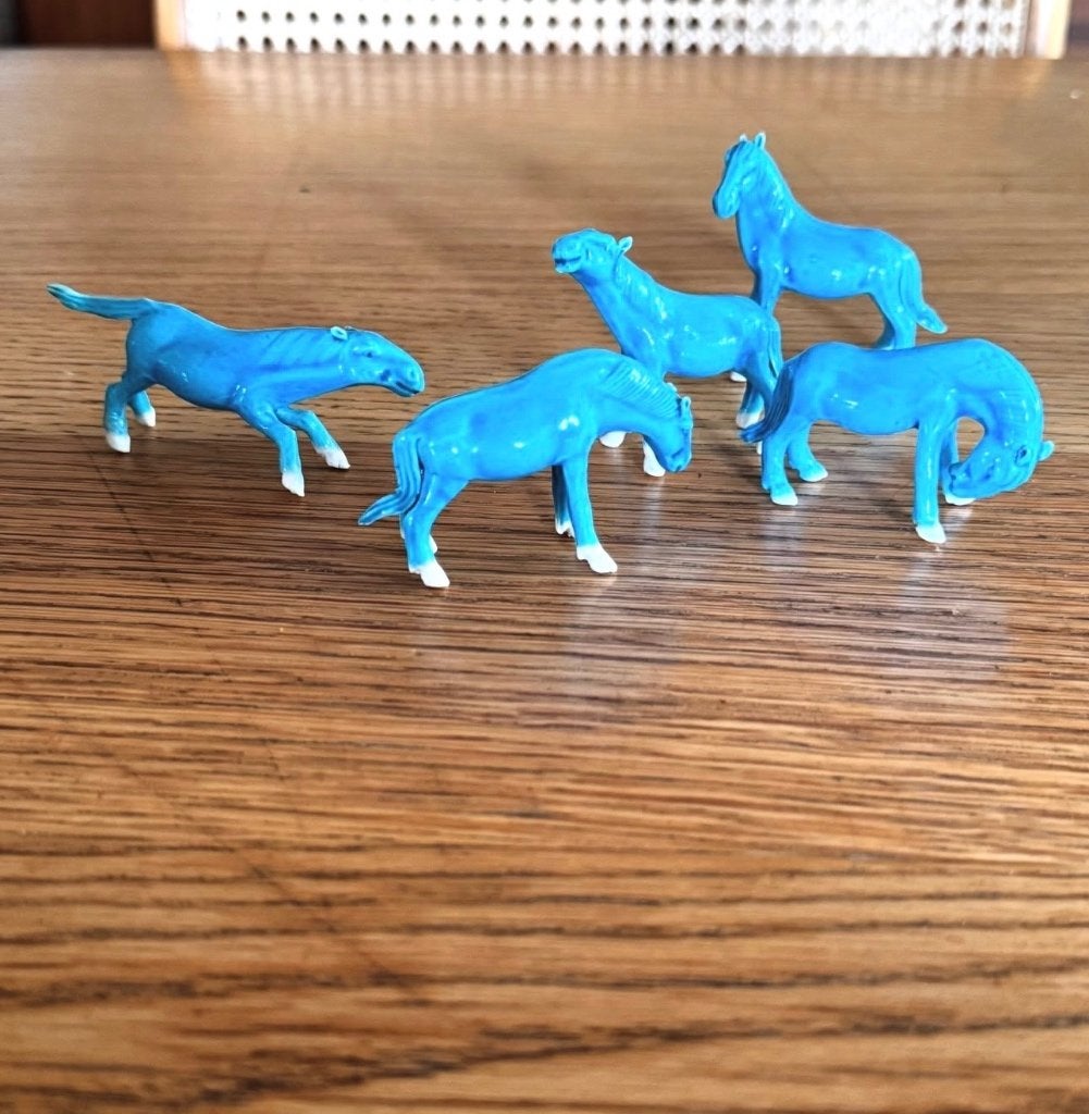 Chevaux chinois en porcelaine bleue, Antiquités & Art, Enlèvement ou Envoi