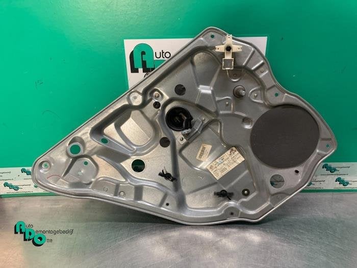 Ruitmechaniek 4Deurs links-achter van een Volkswagen Polo (P, Gebruikt, -, Volkswagen, -