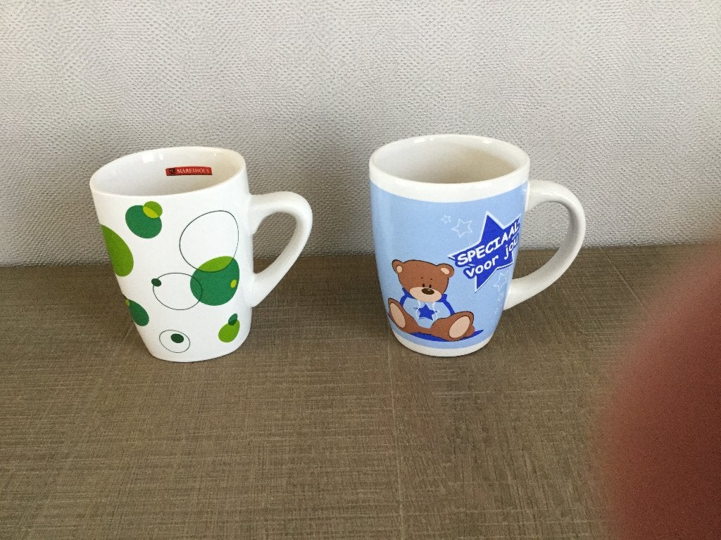 2 mokken in zeer goede staat, Ophalen of Verzenden, Zo goed als nieuw, Mok