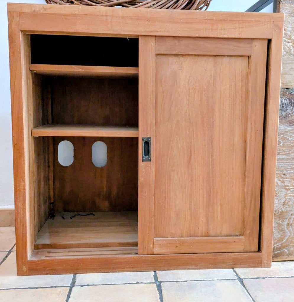 Teak kastje, Ophalen, Zo goed als nieuw, Met plank(en)