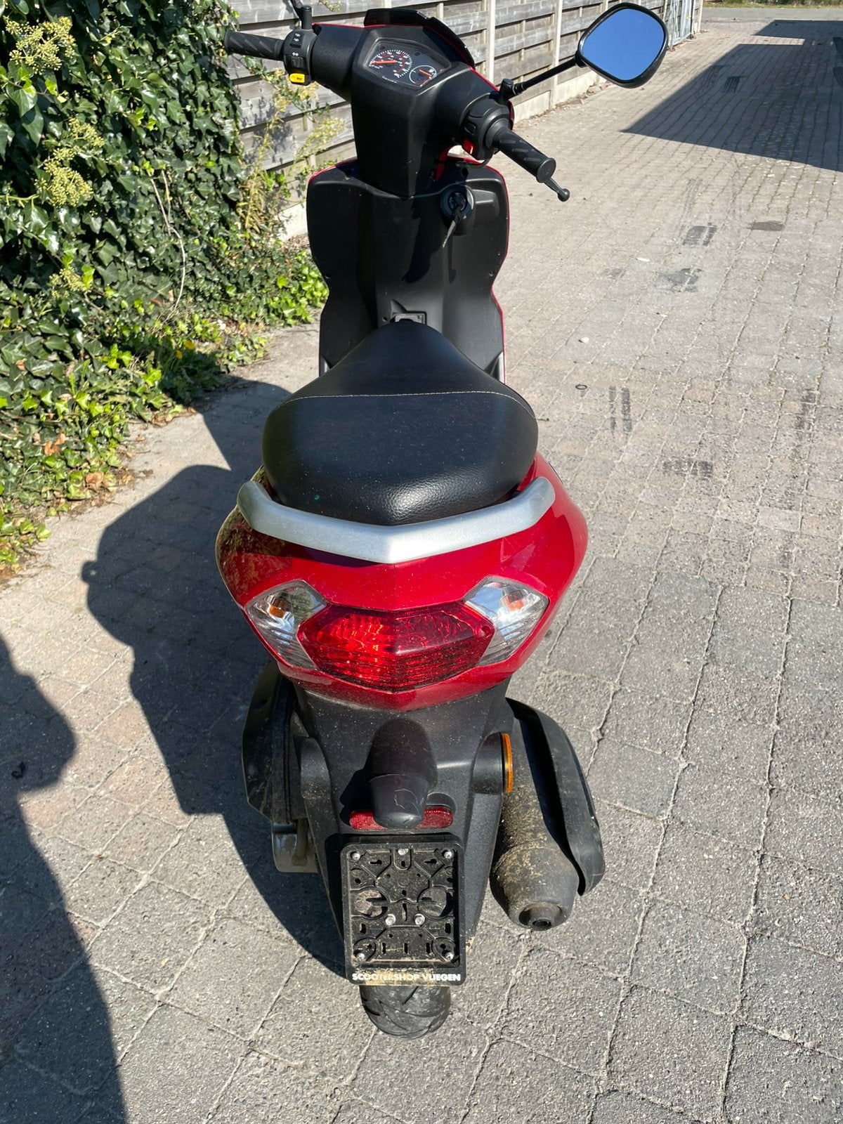 Peugeot kisbee 50cc klasse b, Fietsen en Brommers, Ophalen, Gebruikt