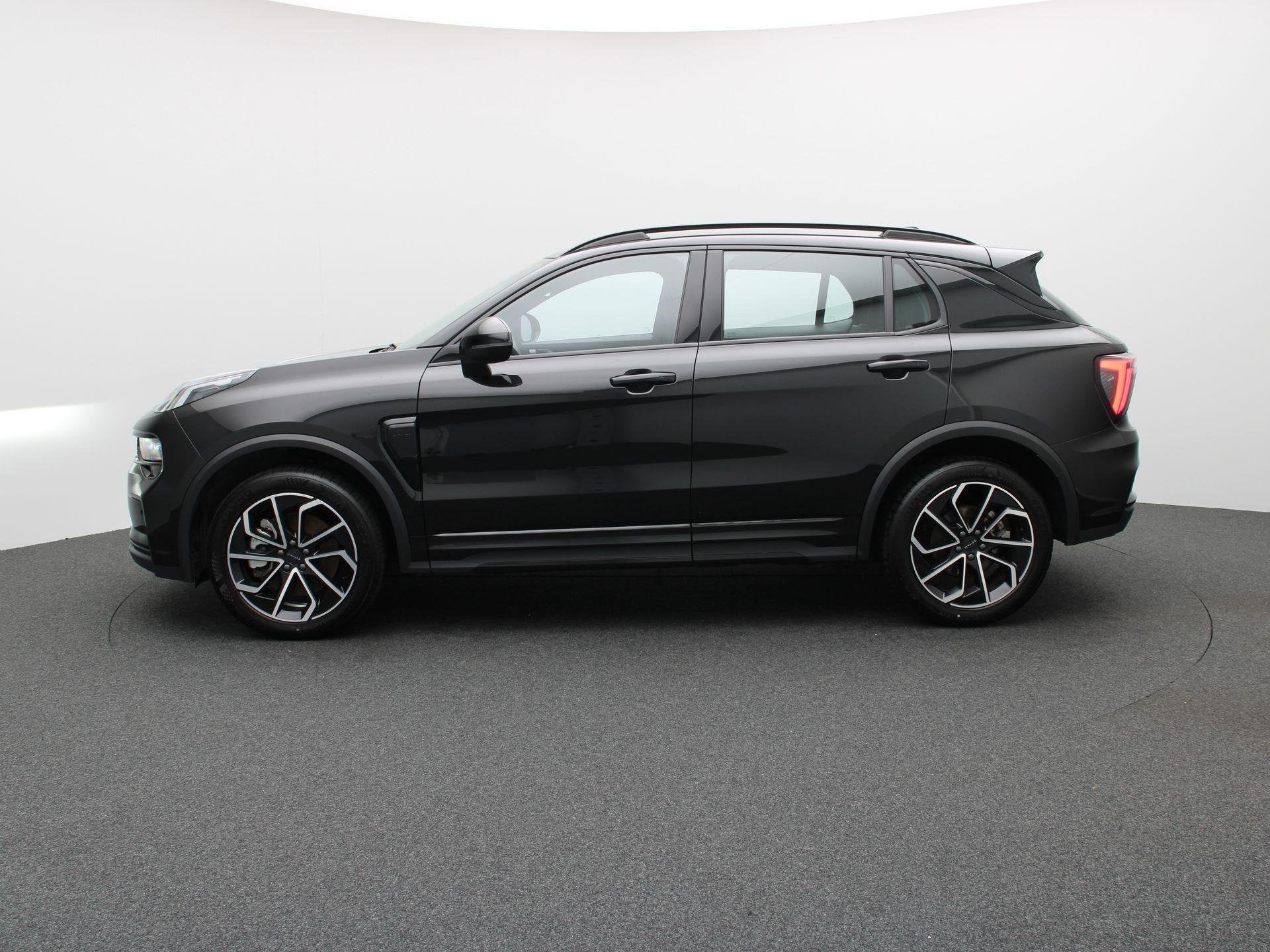 Lynk & Co 01 1.5 PHEV 206kW Core DCT NAVI | CAM | CARPLAY, Auto's, Stof, 4 cilinders, Lane Keeping Assist, Zwart