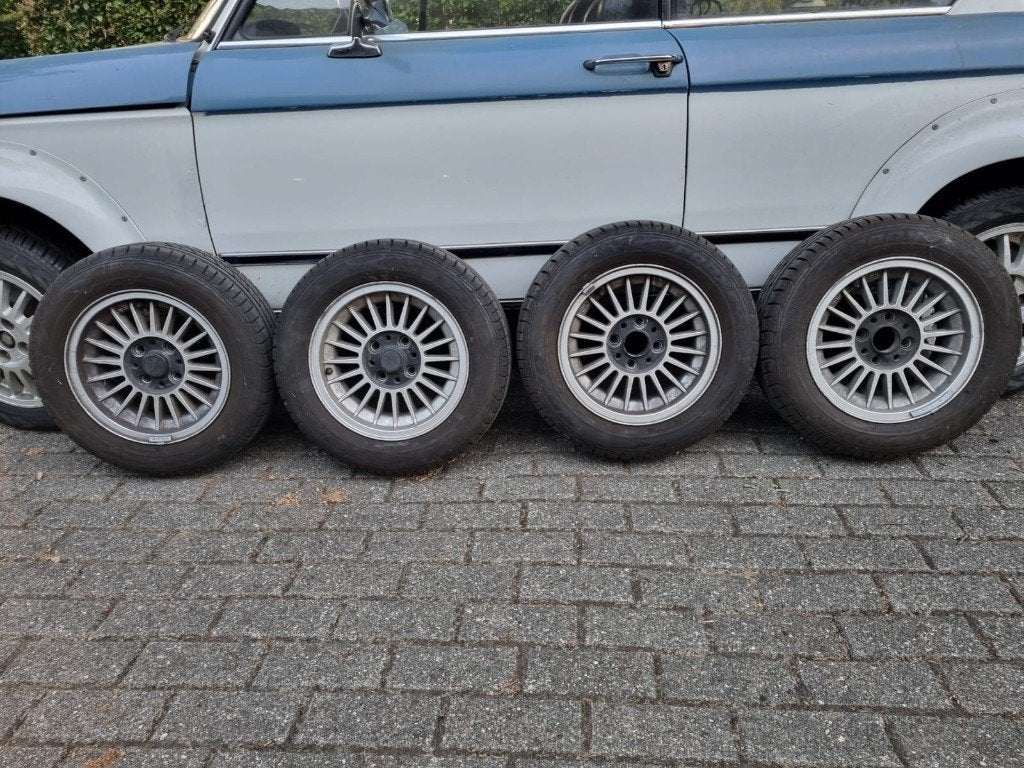 Kit de 4 jantes style Alpina, 13", 4x100, avec pneus, BMW, Autos : Pièces & Accessoires, Véhicule de tourisme, Pneu(s), Enlèvement