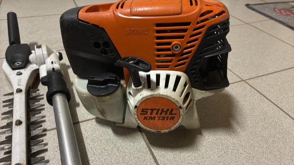 Stihl KM131R, Enlèvement, Comme neuf, Essence, STIHL