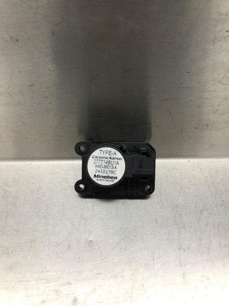 KACHELSTELMOTOR Nissan X-Trail (T32) (|277T14BU1A|), Gebruikt, Nissan