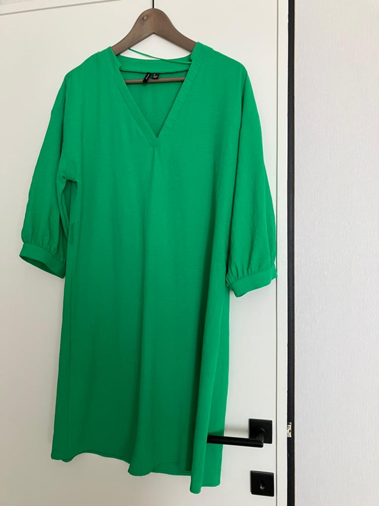 Mooi groen kleedje maat S van vero moda, Kleding | Dames, Ophalen of Verzenden, Zo goed als nieuw, Maat 36 (S), Groen