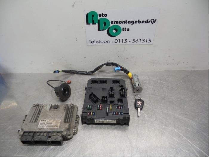 Serrure de contact + ordinateur d'un Peugeot 206 (206 98-), -, 3 mois de garantie, Utilisé, -