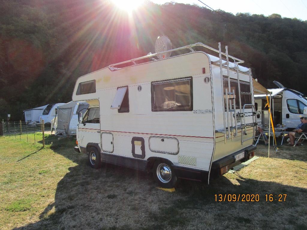 stacaravan in gebroken wit, Caravans en Kamperen, Mobilhomes, Luifel, Extincteur, Volkswagen, 7 tot 12 maanden geleden