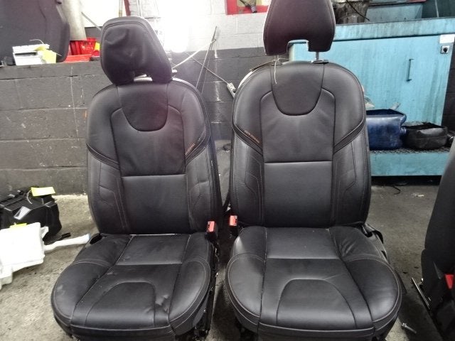 INTERIEUR COMPLET Volvo V40 Cross Country (MZ) (31366149), Mevr. I. Hauben, Rue de l'Espoir 34 34
4030  GRIVEGNÉE, BE, Info@Collignon.be