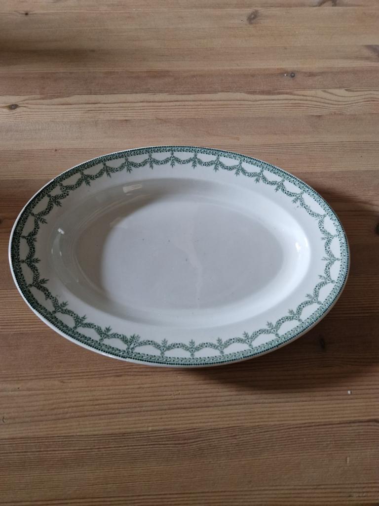 Plat ovale Boch Frères modèle Ney, Enlèvement ou Envoi