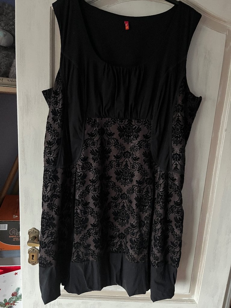 Zwart kleedje Paprika, Kleding | Dames, Ophalen of Verzenden, Zo goed als nieuw, Paprika, Jurk