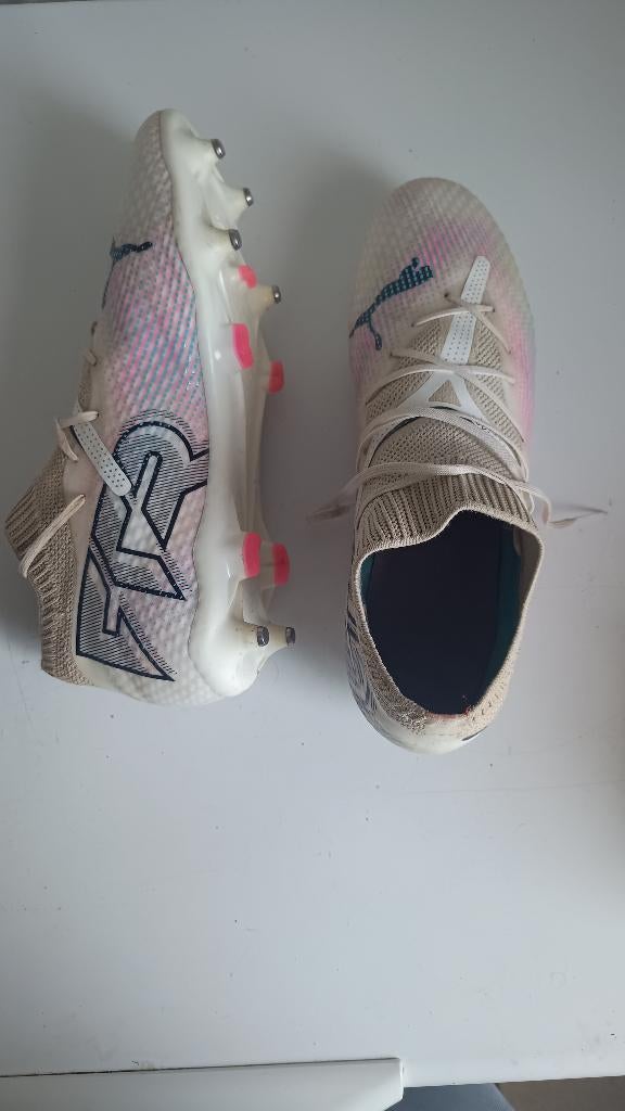 Chaussure foot, Enlèvement ou Envoi, Comme neuf, Chaussures