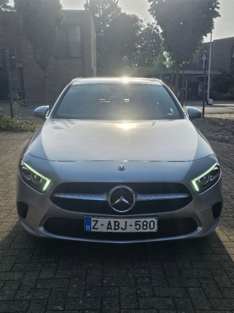 Mercedes A180 essence 12 mois de garantie, Autos, 100 kW, Achat, Alarme, Euro 6