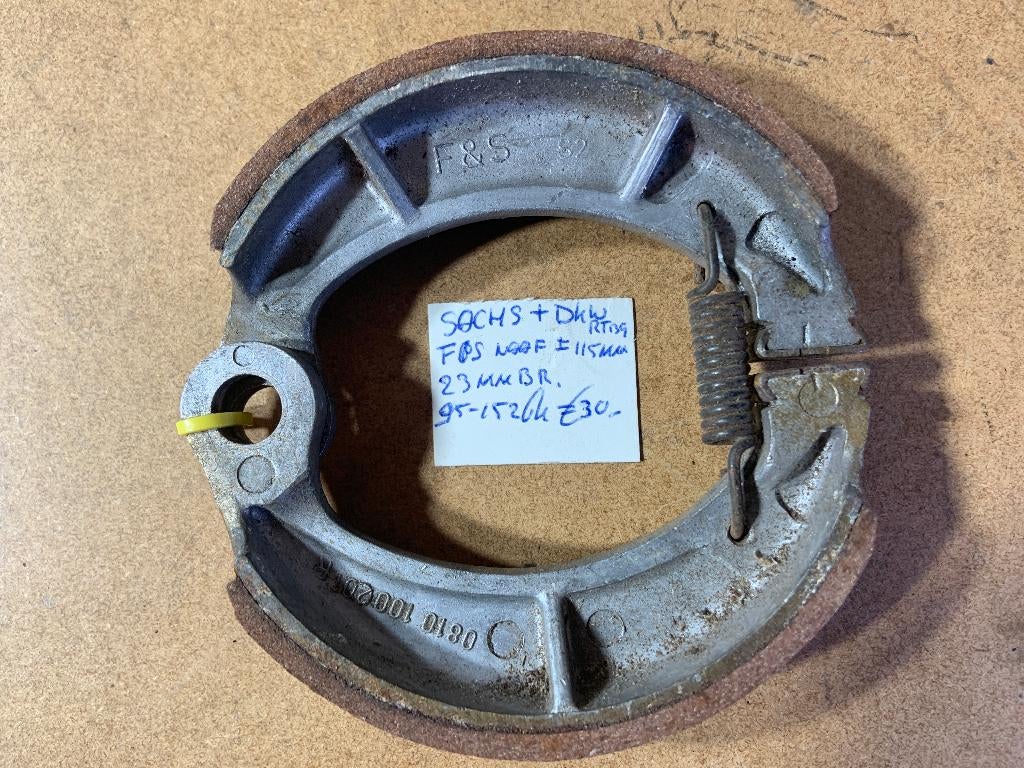 Segments de frein DKW RT 139 et/ou Sachs 115 mm., Vélos & Vélomoteurs, Enlèvement, Neuf, Autres types