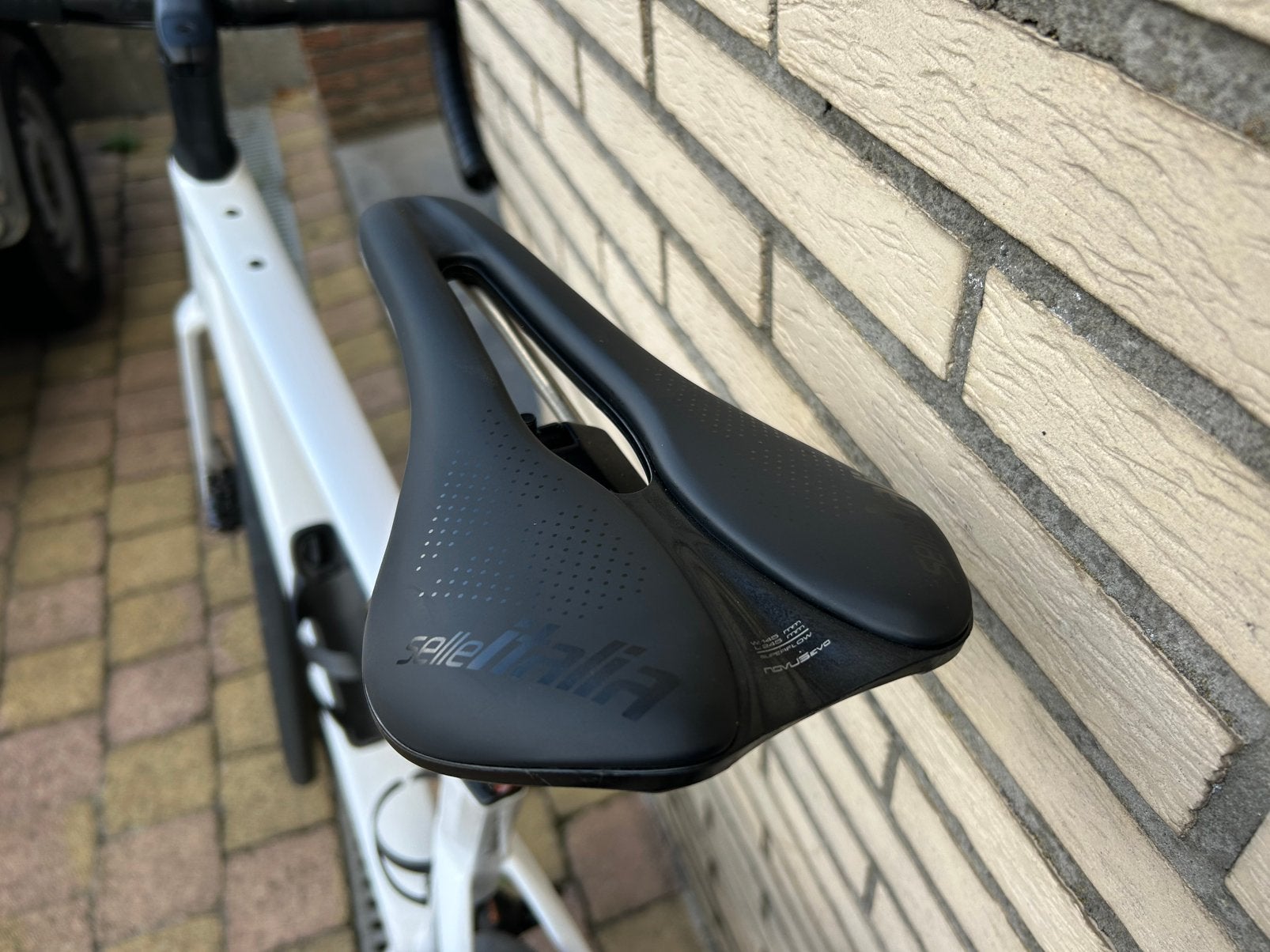 Selle Italia Novus Boost Evo Superflow, Enlèvement ou Envoi, Comme neuf, Selle