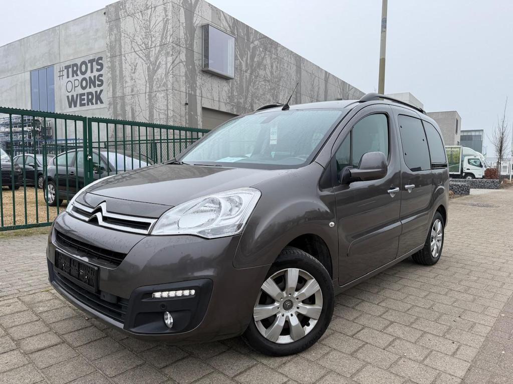Citroën Berlingo 1.2 Benzine | Navigatie | Camera | 5 zitpl, Autos, Citroën, Achat, 1295 kg, Entreprise, 5 portes