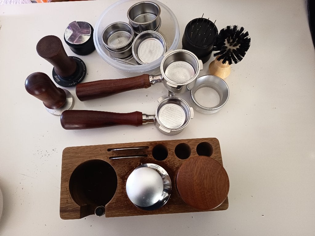 Complete Barista Starterset De'Longhi Dedica + 51mm Upgrades, Elektronische apparatuur, Gebruikt, Espresso apparaat, Ophalen of Verzenden