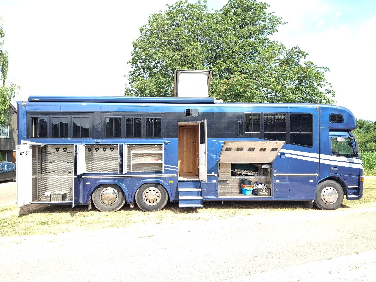 paardenvrachtwagen/mobilhome volvo 420 pk, Ophalen