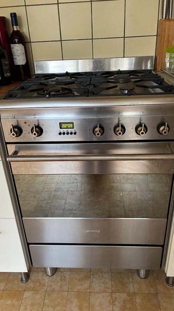 Smeg gasfornuis + oven, Elektronische apparatuur, Fornuizen, Ophalen, Gebruikt, 4 kookzones, Gas