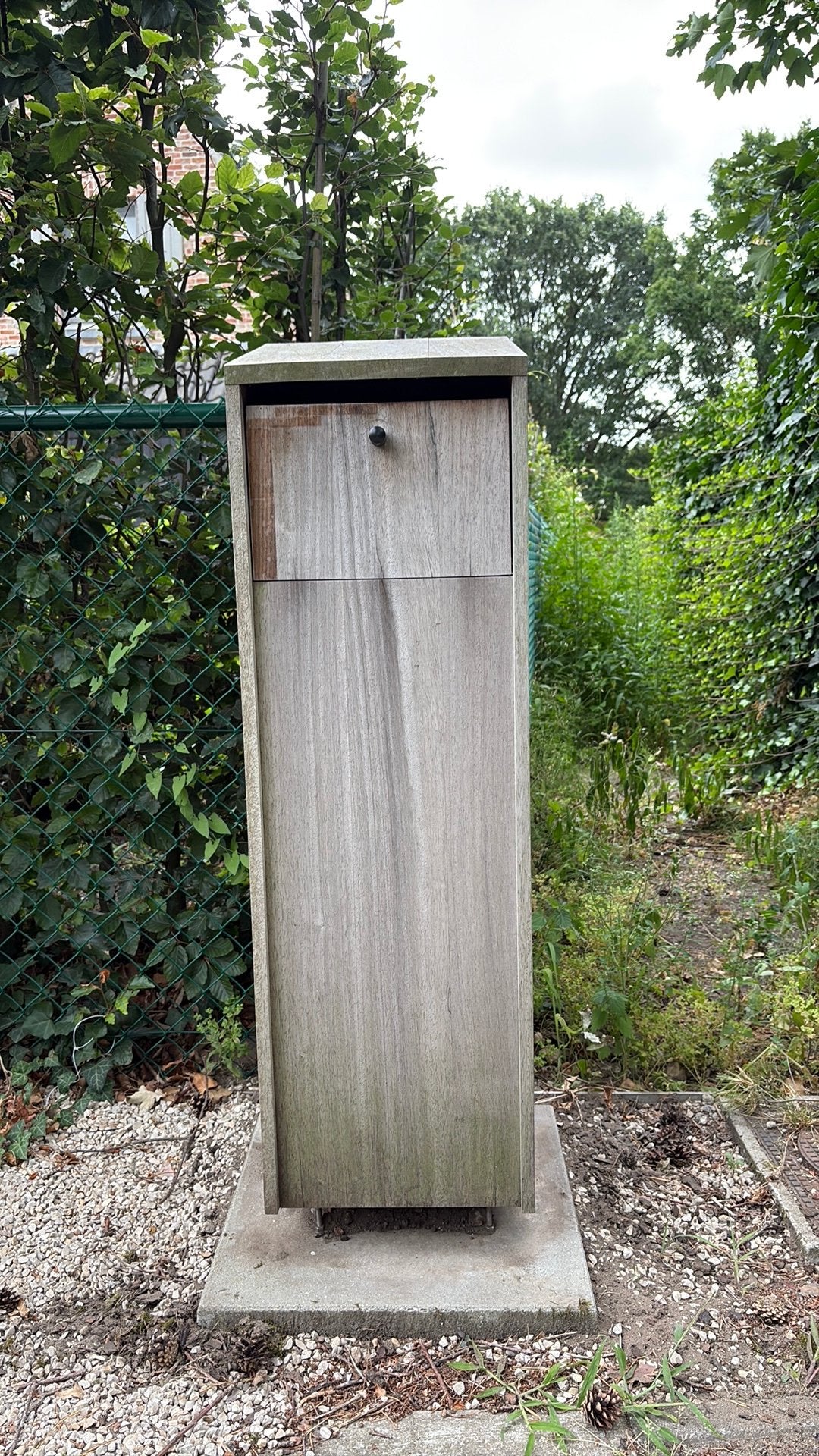 Pakketbus hardhout, Ophalen, Gebruikt, Hout, Staande brievenbus