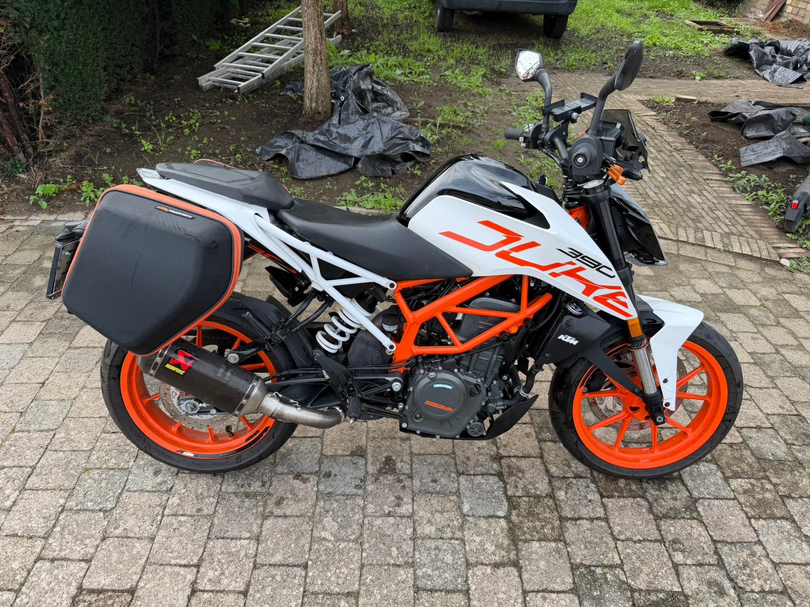 KTM Duke 390 A2 35kw 18.000km start en rijd perfect, Motoren, 390 cc, 2 cilinders, Occasion, ABS