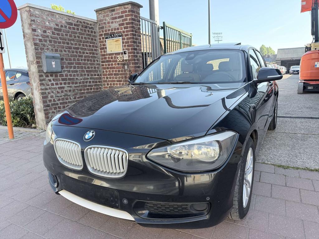 BMW 118 OPEN DAK | AUTOMAAT | NAVI | ZETEL VERWARMING, Auto's, BMW, Bedrijf, Te koop, 1 Reeks, ABS, Bluetooth, Isofix, Radio, Diesel