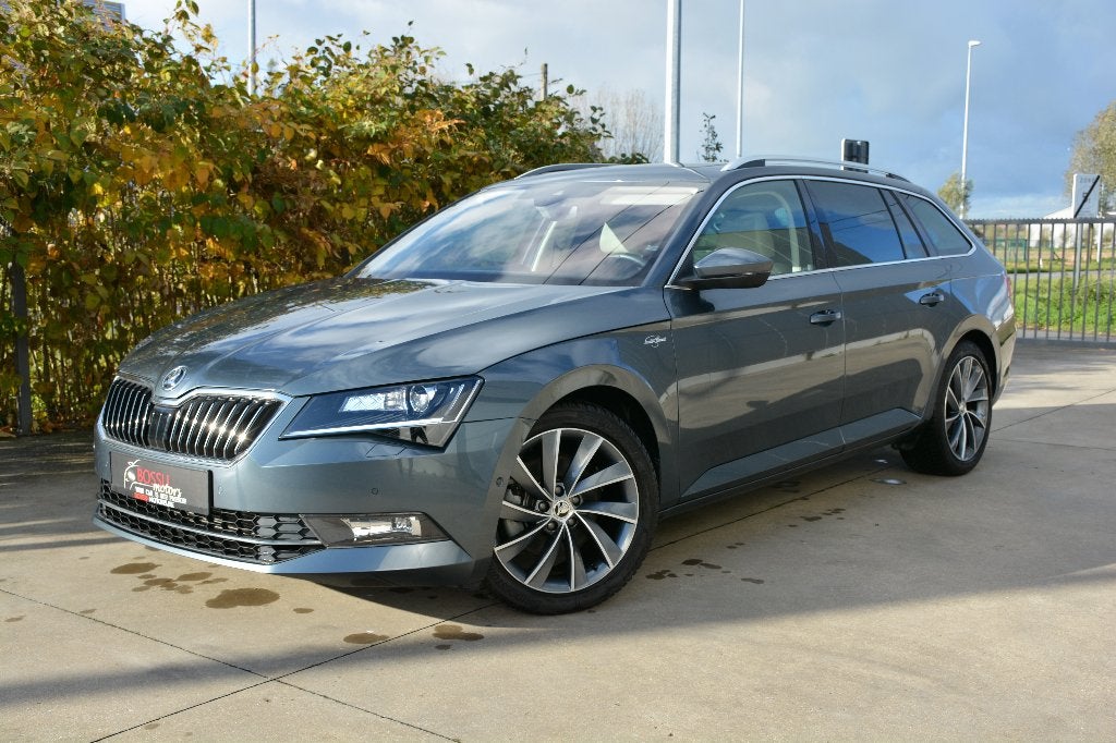 SKODA SUPERB 1.5TSI DSG/L&K/NAVI/ZETELVER/LED/KEYLESS/XENON, Cuir, Achat, Entreprise, Break