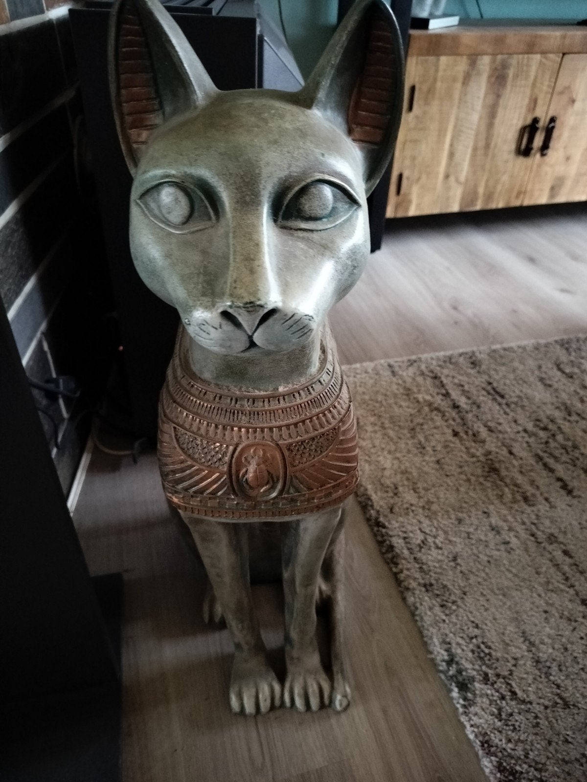Egyptisch kattenbeeld Bastet met scarabee, Ophalen