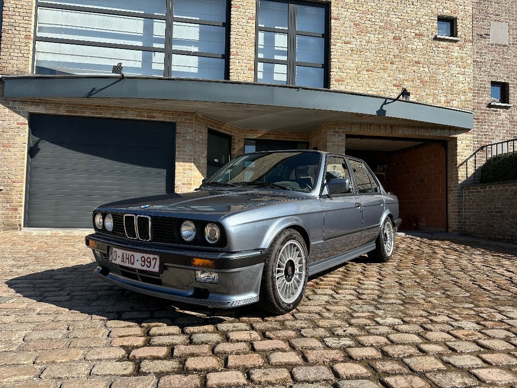 BMW E30 325i M-tech 1 Manueel, 2500 cc, 4 deurs, Sound system, Blauw