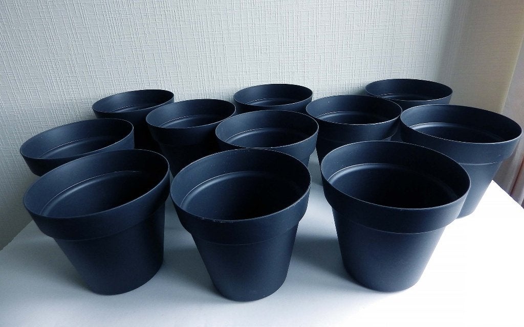 Kunststof Plant of Bloempotten: €.5,00/11st., Tuin en Terras, Ophalen, Kunststof, Gebruikt, Rond