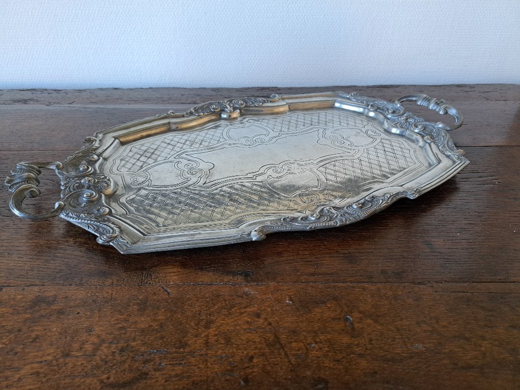 Assiette en étain, Enlèvement ou Envoi