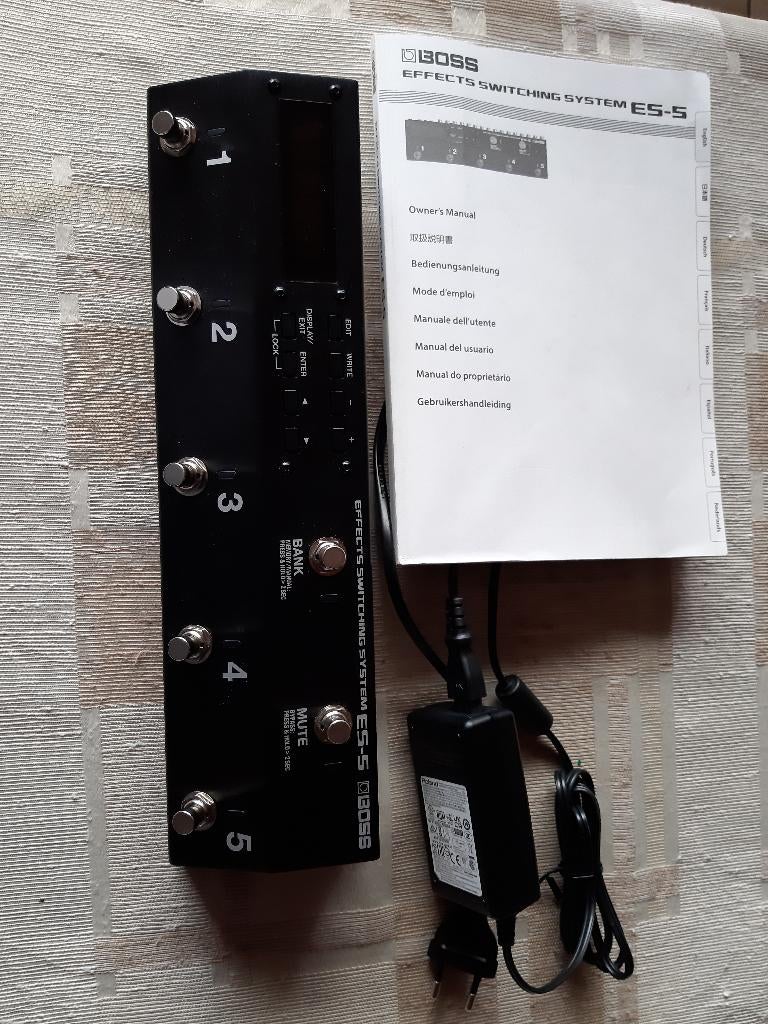 Boss ES-5 Effects Switching System, Musique & Instruments, Effets, Enlèvement ou Envoi, Comme neuf