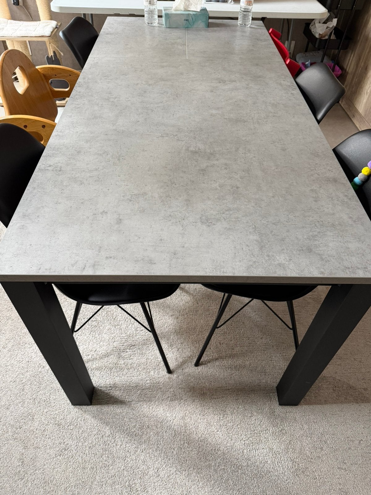 Zware uitschuifbare eettafel 4 - 6 personen, Ophalen of Verzenden, Zo goed als nieuw