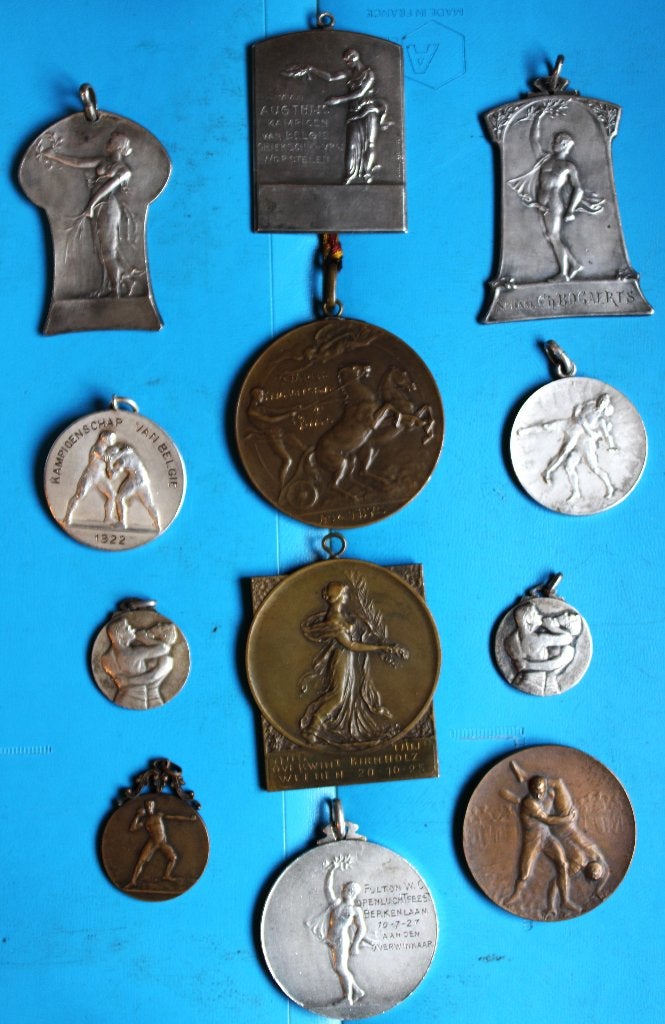 Verzilverde en Bronzen Med. Belgisch Worstelaar~August THYS~, Enlèvement ou Envoi, Bronze