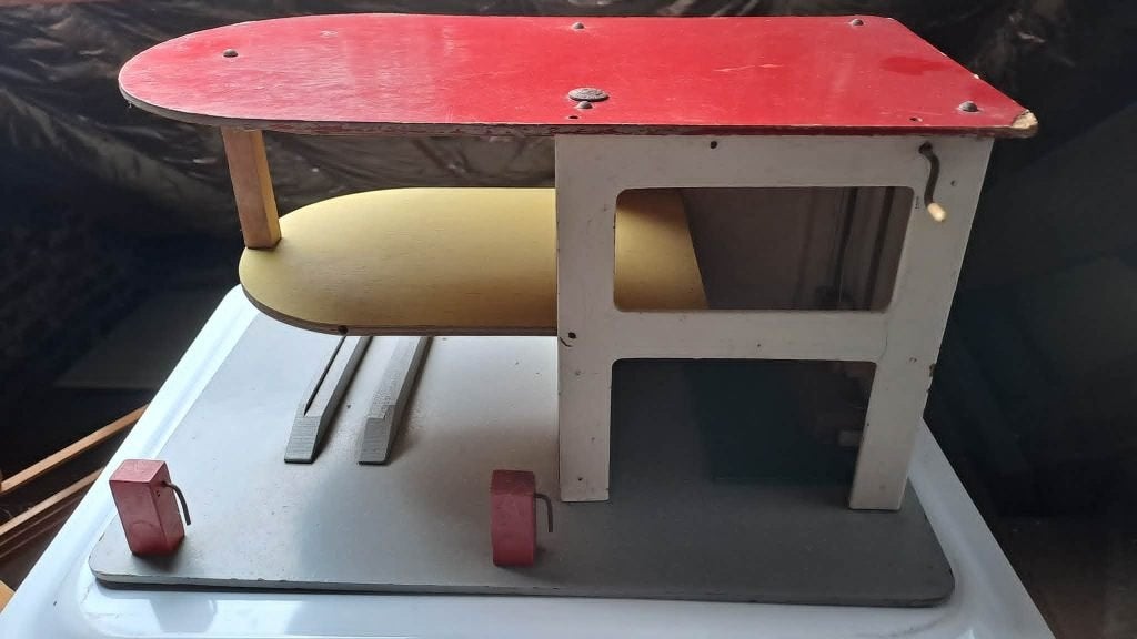 jouet ancien garage pour voitures 1/43, Enlèvement