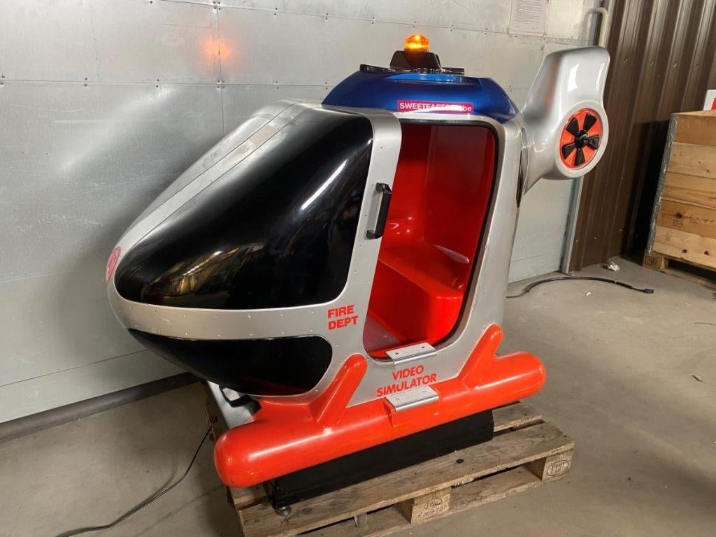Hélicoptère Kiddy Ride sur motion plateforme , Jolly Roger, Enlèvement, Utilisé, Hélicoptère, Autres marques