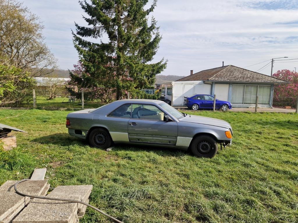Mercedes 230 CE avec de nombreuses pièces de réserve, Autos, Particulier, Achat