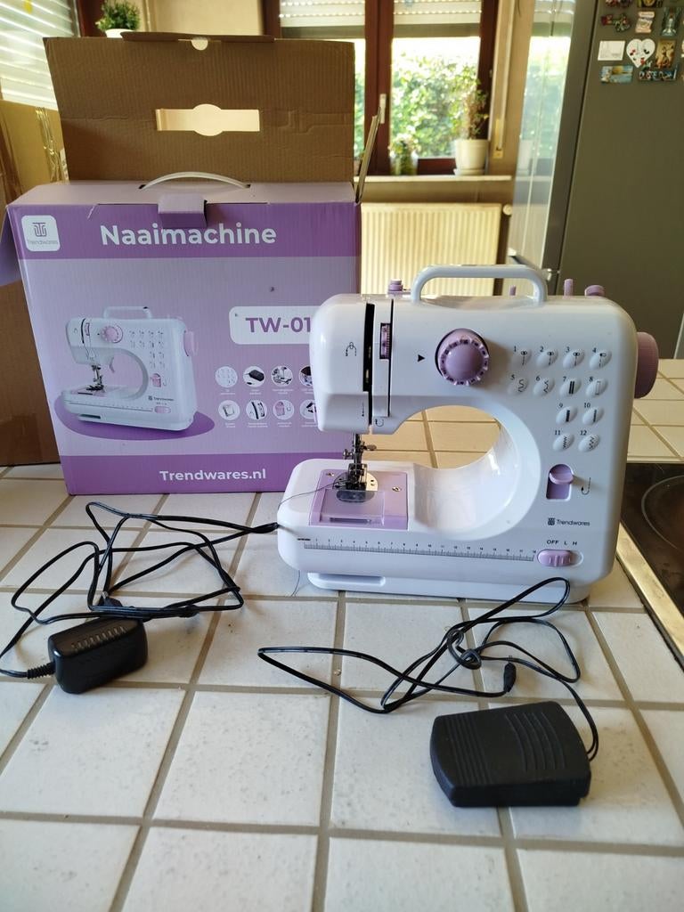 Nieuwe naaimachine Trendwares, Ophalen of Verzenden, Nieuw, Naaimachine, Overige merken