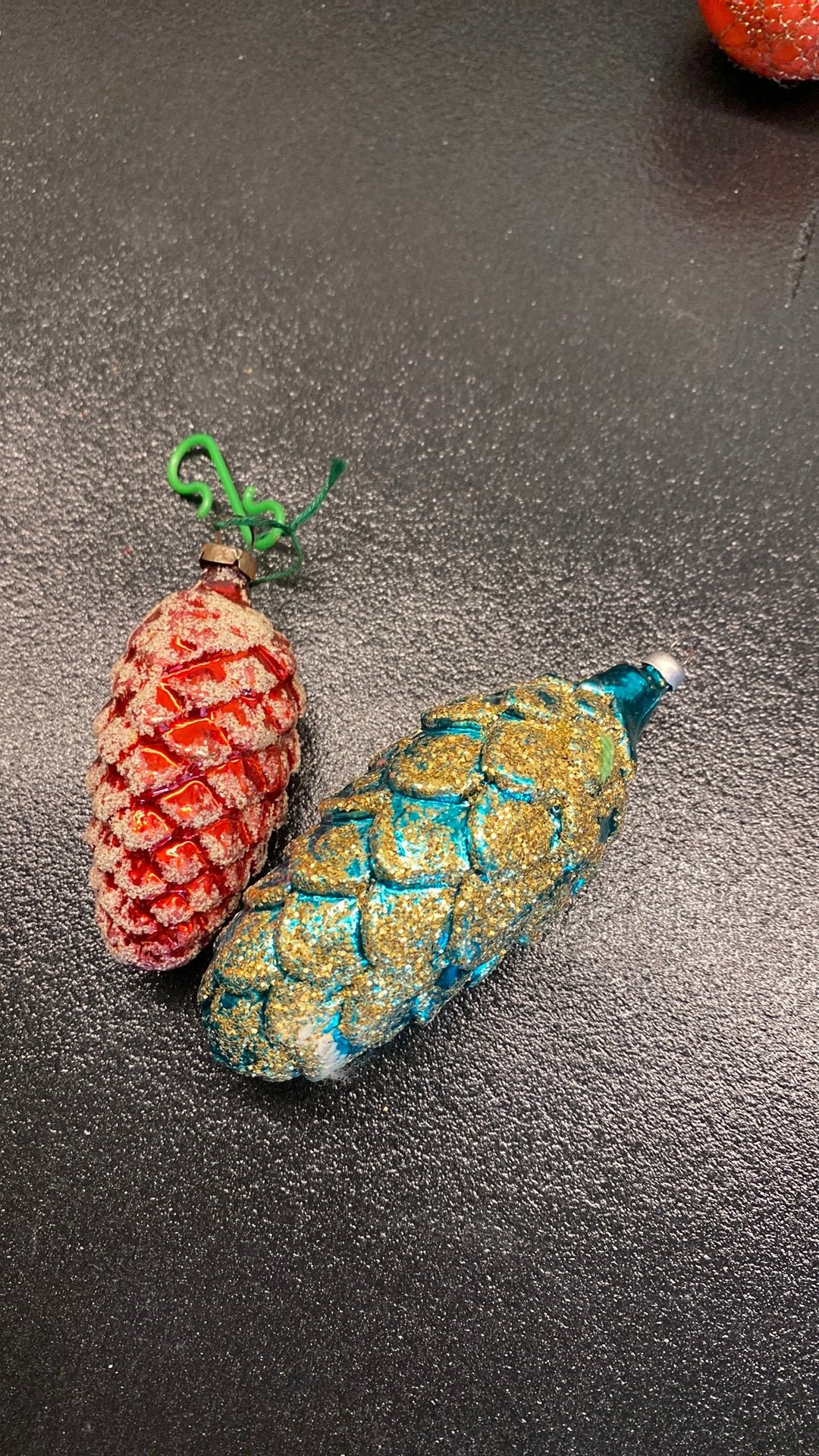 2 antieke kerstballen dennenappal, Ophalen of Verzenden, Zo goed als nieuw
