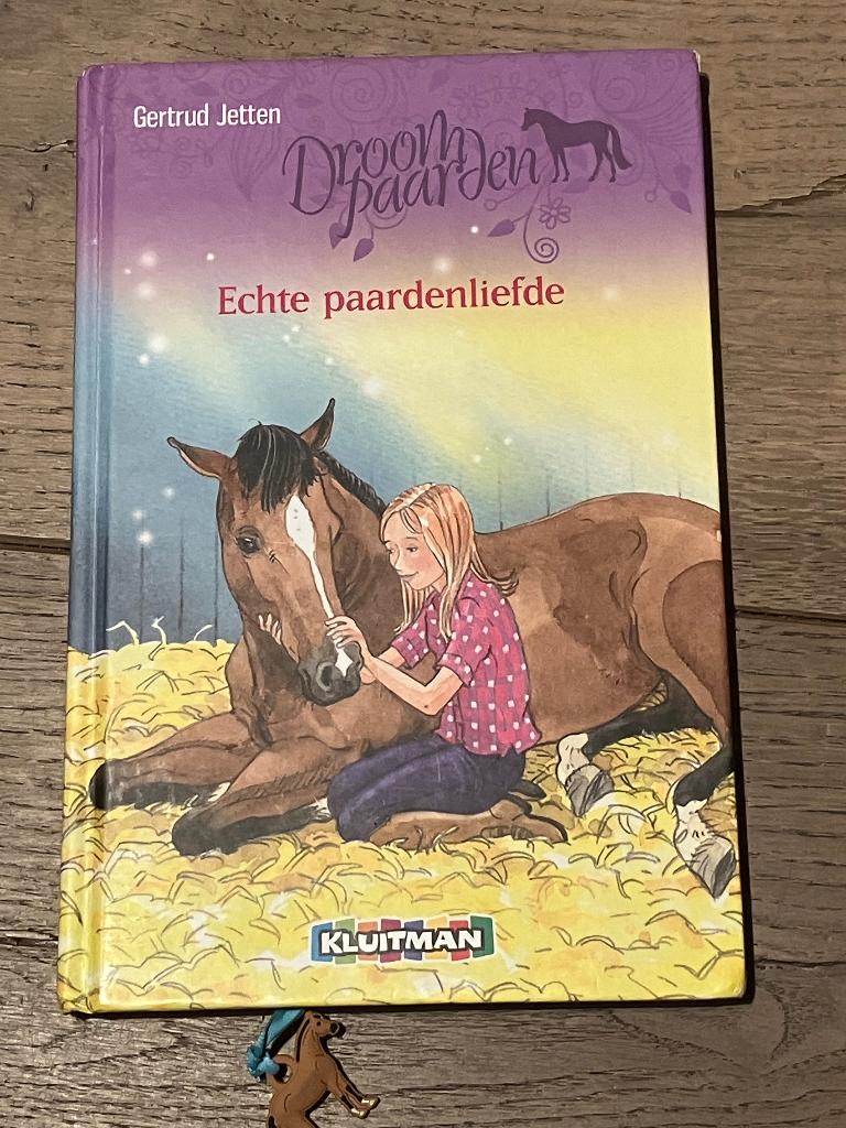 Droompaarden - 4 - Echte paardenliefde, Ophalen of Verzenden, Zo goed als nieuw, Fictie algemeen