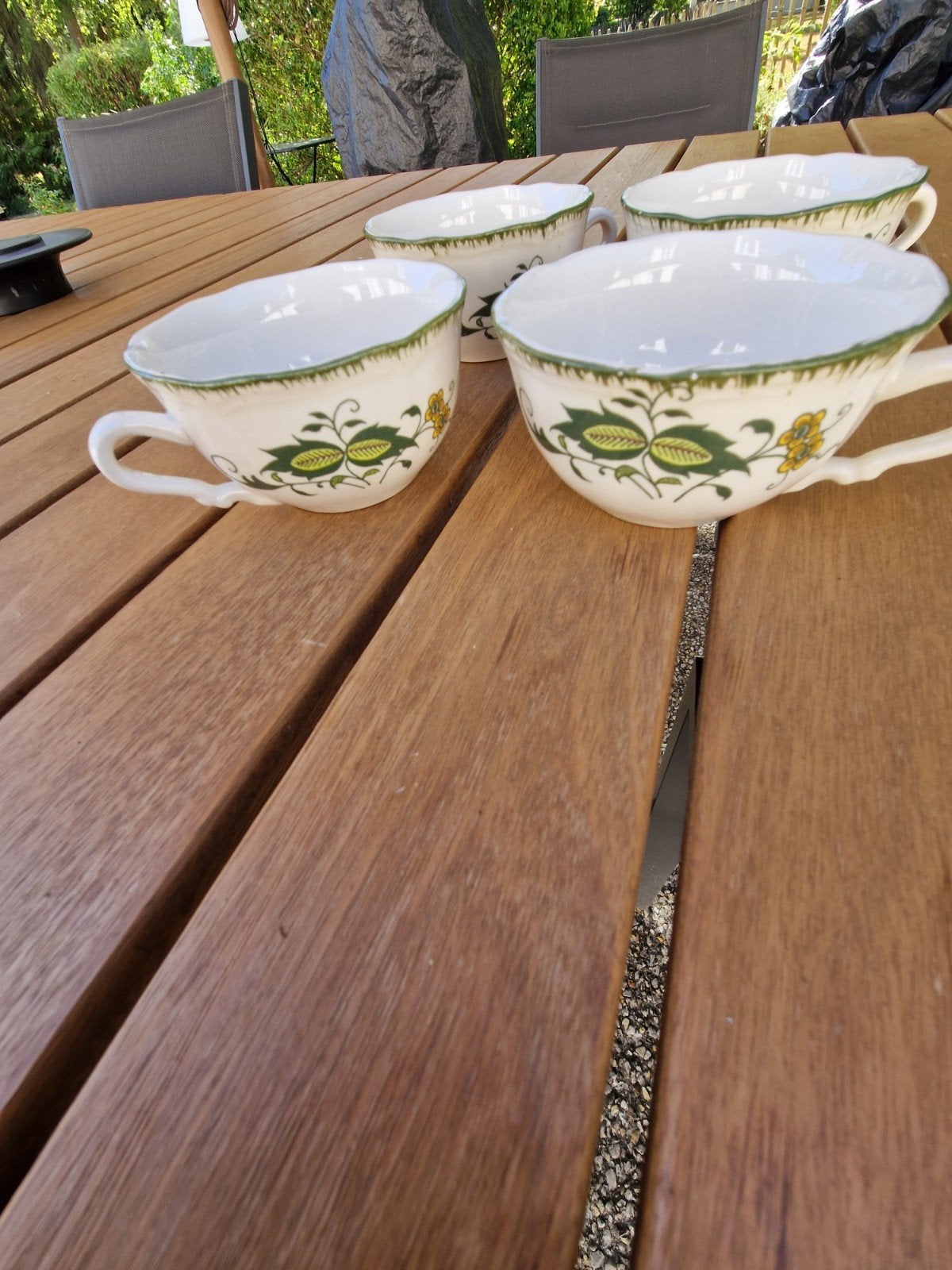 4 bekers van Sarreguemines, Ophalen of Verzenden