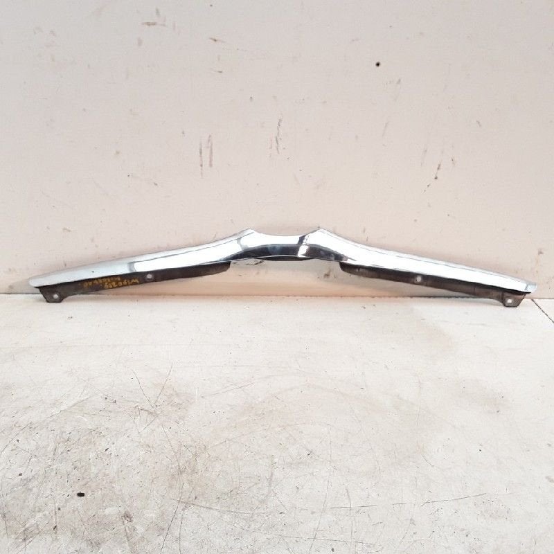 GRILLELIJST Toyota Corolla Verso (E12) (|7577013040|), Gebruikt, Toyota