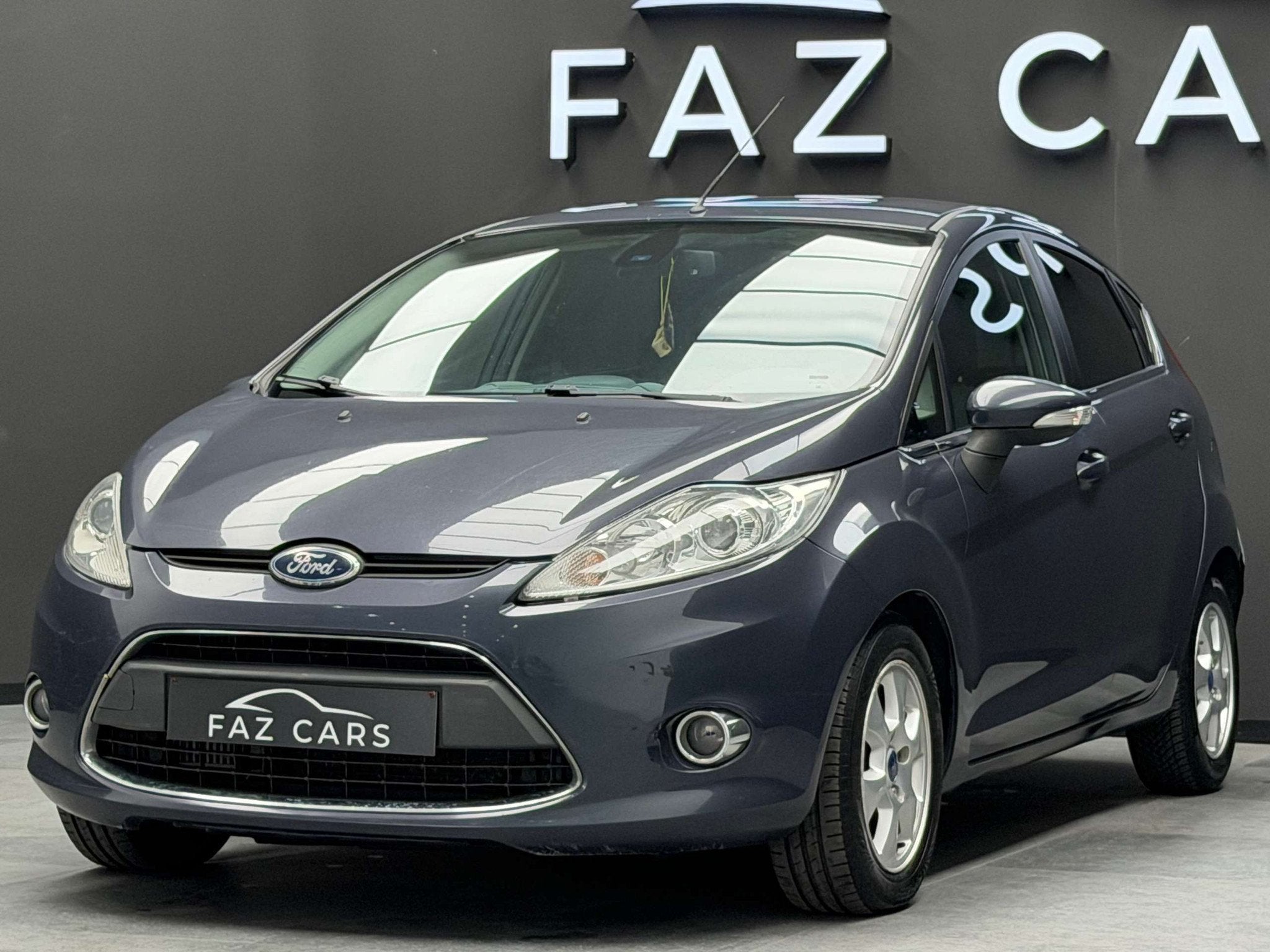 Ford Fiesta 1.6 TDCi Titanium * GARANTIE 12 MOIS *, Auto's, Voorwielaandrijving, Euro 5, Stof, Gebruikt